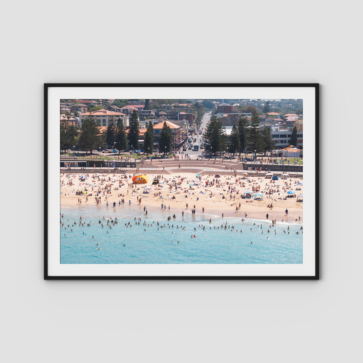 Coogee Beach – Horizon of Motion Print - Traditional Frame - Black - Landscape